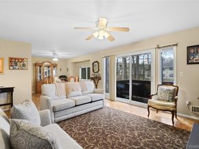 59 Kirby Close D, Yorktown Heights NY 10598