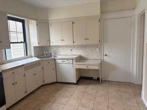 39 Neptune Avenue, New Rochelle NY 10805