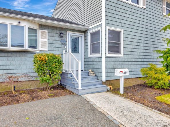 3654 Locust Avenue, Seaford NY 11783