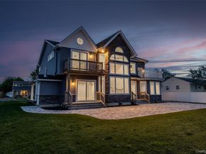 72 Grandview Drive, Shirley NY 11967