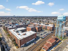 100 Clinton Avenue 3K, Mineola NY 11501