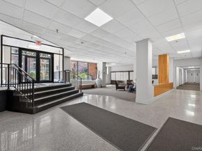 100 Clinton Avenue 3K, Mineola NY 11501