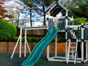 49 Santa Barbara Drive, Plainview NY 11803