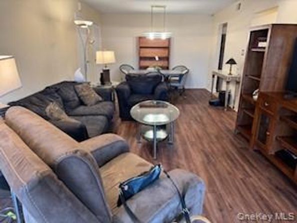 49 Santa Barbara Drive, Plainview NY 11803