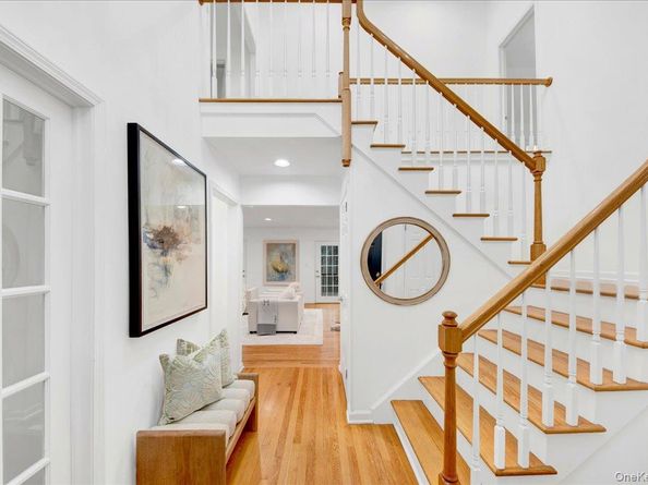 57 Old Town Crossing, Mount Kisco NY 10549