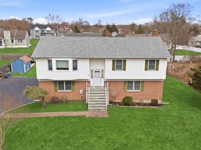 1450 McCann Lane, Riverhead NY 11944