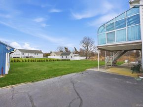 1450 McCann Lane, Riverhead NY 11944