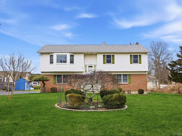 1450 McCann Lane, Riverhead NY 11944