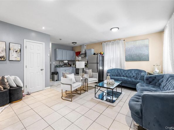 1031 E 216th Street, Bronx NY 10469