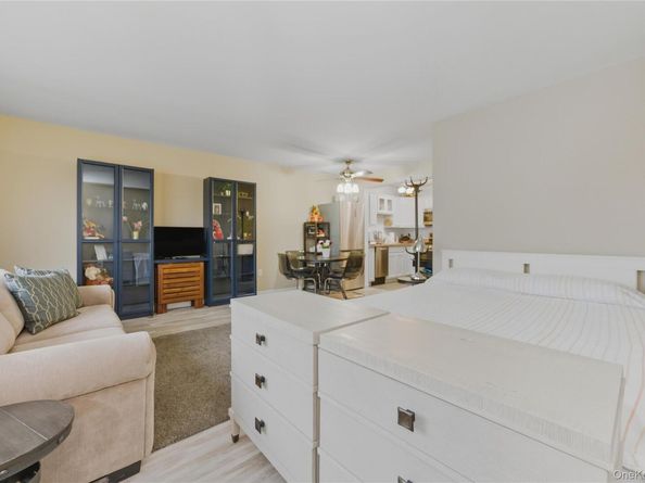 280 Guy Lombardo Avenue 2H, Freeport NY 11520