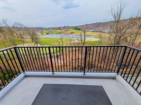 100 E Hartsdale Avenue 4JE, Hartsdale NY 10530