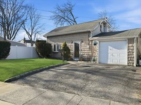 2522 Hewlett Lane, Bellmore NY 11710