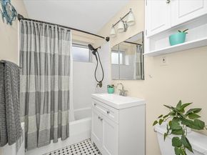 32 Pearsall Avenue 3F, Glen Cove NY 11542