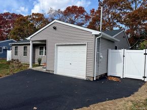 33 Loughlin Drive, Shirley NY 11967