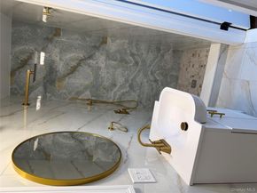 22404 95th Avenue, Queens Village NY 11429