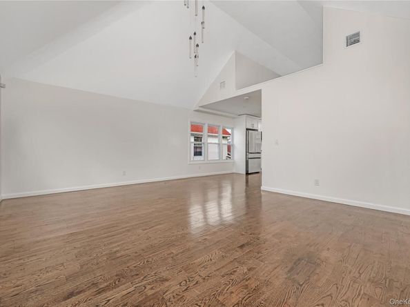 1043 Delaware Avenue, Island Park NY 11558