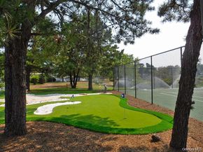 21 Village Circle E, Manorville NY 11949