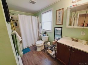 21 Village Circle E, Manorville NY 11949