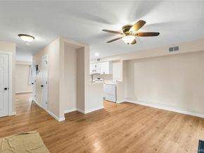 117 Hill Spur, Calverton NY 11933