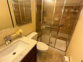 61-12 69th Street 2M, Middle Village NY 11379