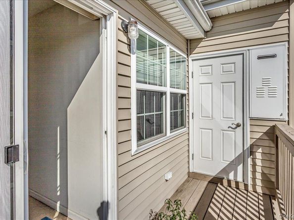 802 Willow Lane Upper Level, Valley Stream NY 11580