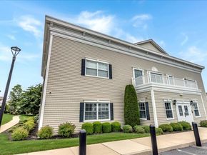 802 Willow Lane Upper Level, Valley Stream NY 11580