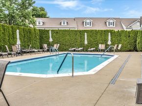 802 Willow Lane Upper Level, Valley Stream NY 11580
