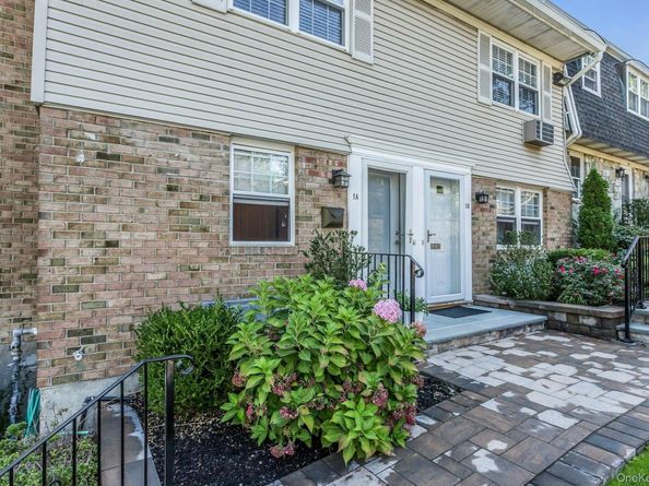 11 Harbour Lane 1A, Oyster Bay NY 11771