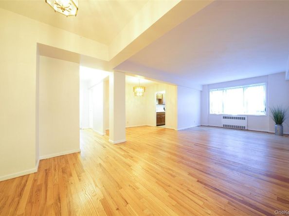 1 Fisher Drive 204, Mount Vernon NY 10552