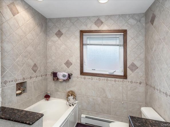 113 Northern Parkway W, Plainview NY 11803