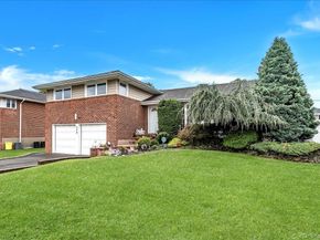 113 Northern Parkway W, Plainview NY 11803
