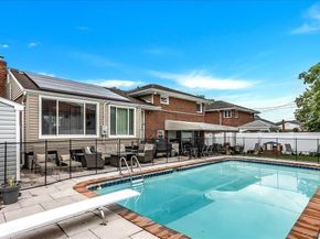 113 Northern Parkway W, Plainview NY 11803