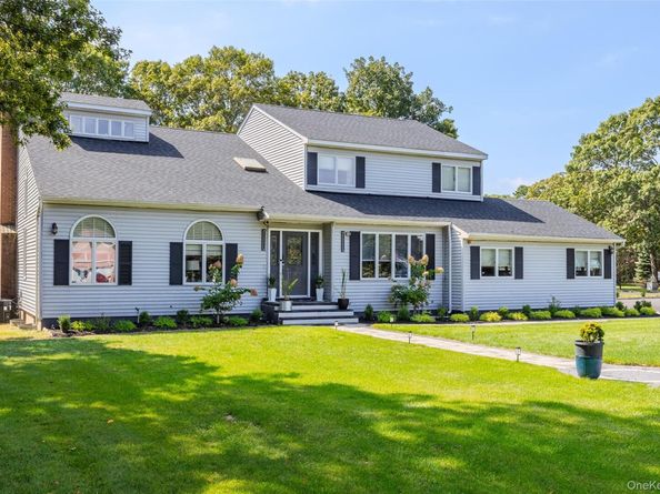 12 Deer Path, Shirley NY 11967