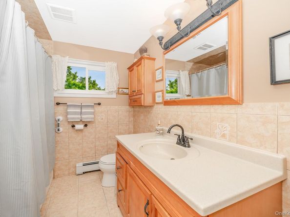 3663 Roanoke Street, Seaford NY 11783