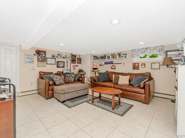 3663 Roanoke Street, Seaford NY 11783