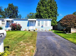 38B Village Circle S, Manorville NY 11949