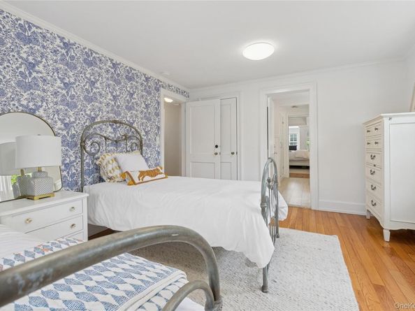 283 Main Street, Westhampton Beach NY 11978
