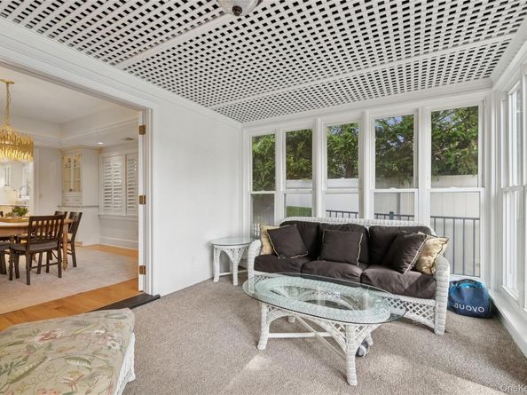 283 Main Street, Westhampton Beach NY 11978