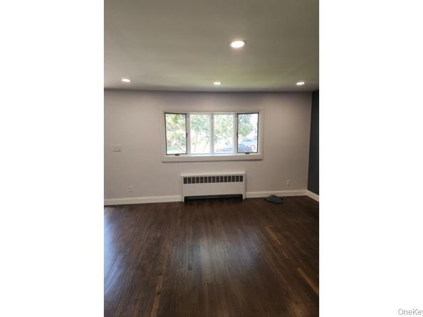 206 N Kentucky Avenue, Massapequa NY 11758