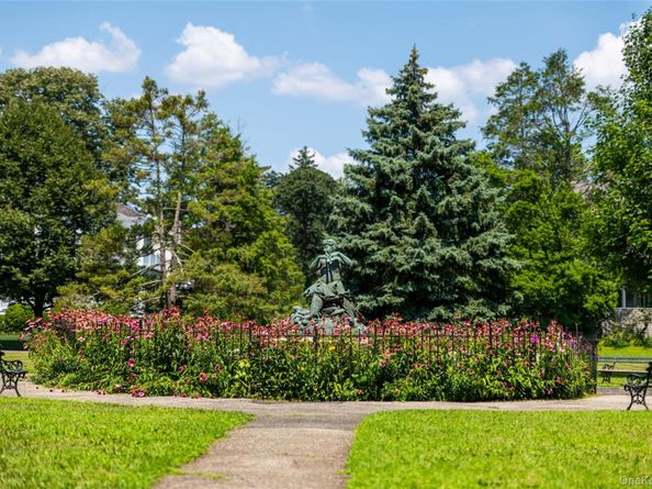 17 N Chatsworth Avenue 2DE, Larchmont NY 10538