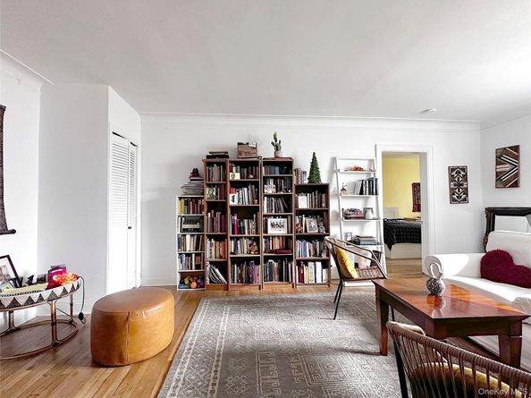 17 N Chatsworth Avenue 2DE, Larchmont NY 10538