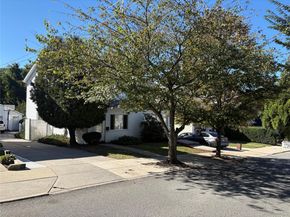 42-62 247th Street, Little Neck NY 11363
