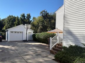 42-62 247th Street, Little Neck NY 11363