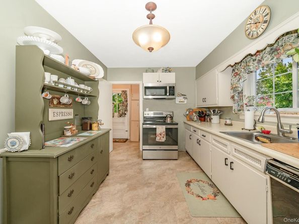 1427 Washington Avenue, Seaford NY 11783