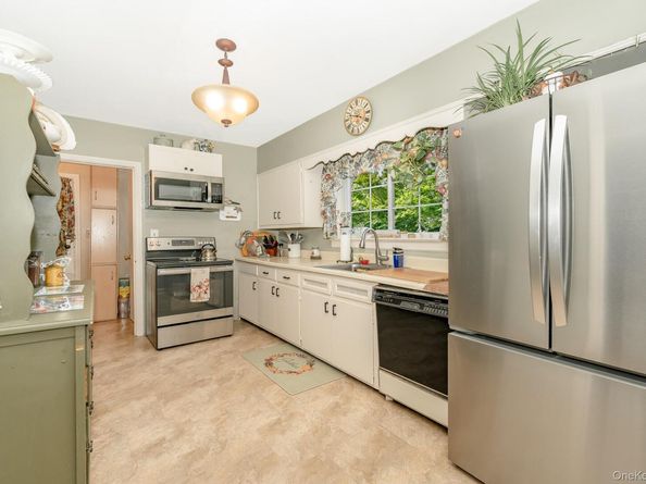1427 Washington Avenue, Seaford NY 11783