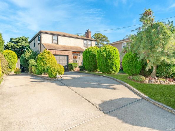 1427 Washington Avenue, Seaford NY 11783