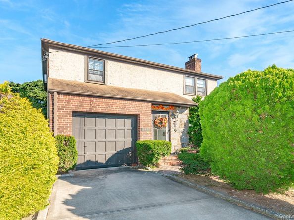 1427 Washington Avenue, Seaford NY 11783