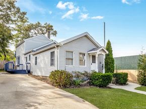 38 Woodmont Place, Farmingville NY 11738