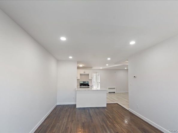 3511 McOwen Avenue, Bronx NY 10475