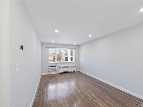 3511 McOwen Avenue, Bronx NY 10475